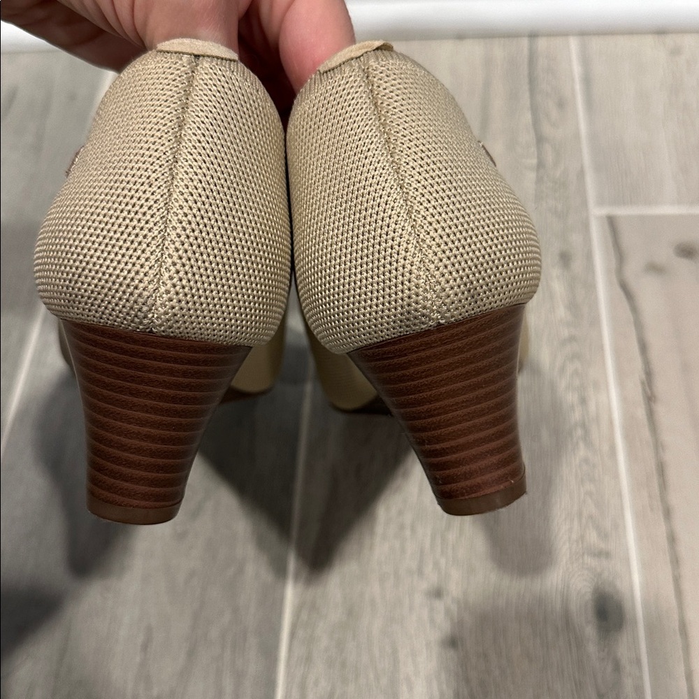 VIVAIA Tamia Wedge Women's Round Toe Comfortable Wedge Heels - Cream Color - Picture 7 of 7